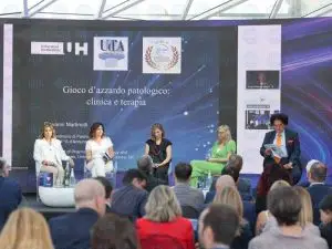 Giulia-Donadel,-Raffaella-Grisafi,-Elisa-Zamagni,-Giorgia-Bondi,-Della-Seta-vop